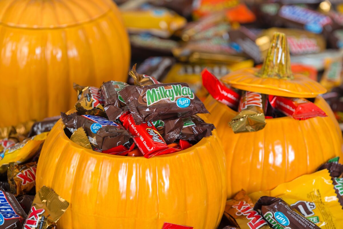 Halloween Candy & Your Kids – Robert Irvine
