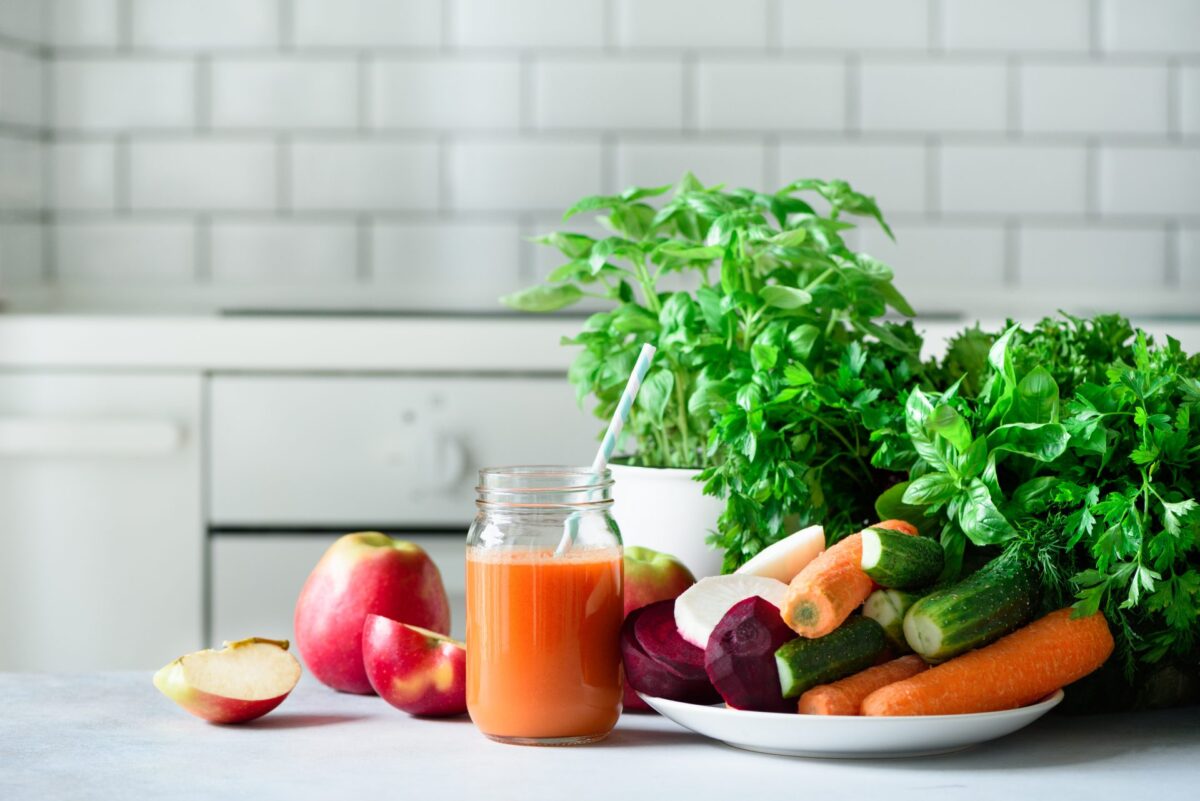 Carrot Apple Beet Juice – Robert Irvine